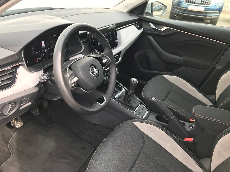 Škoda Kamiq (2024) Top Selection 1,0 TSI - fotka 6 z 26