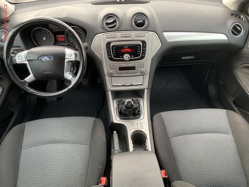 Ford Mondeo (2008) 1.6i, AC, park.asist - fotka 8 z 18