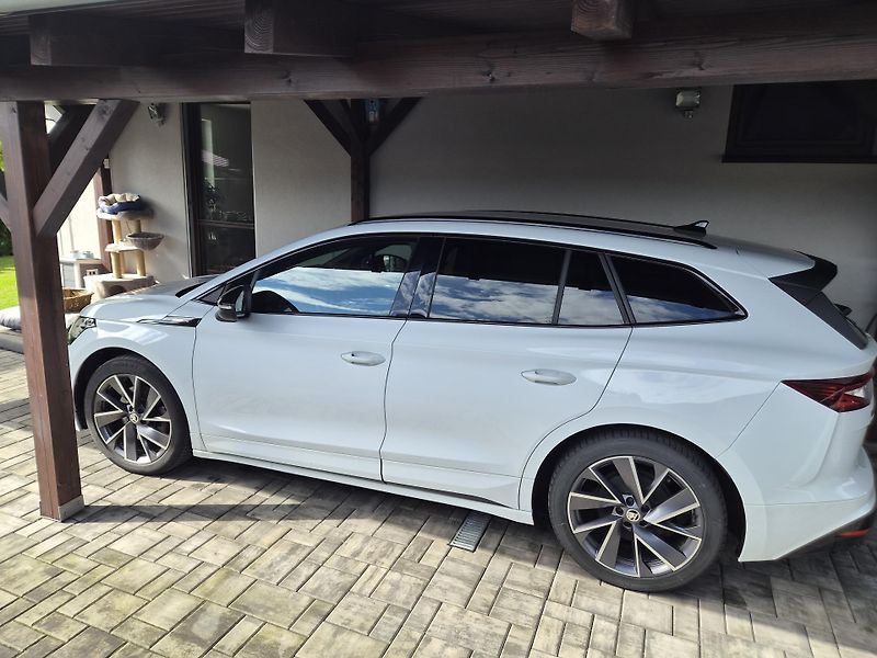 Škoda Enyaq (2021) IV 80 Sportline  - fotka 26 z 35