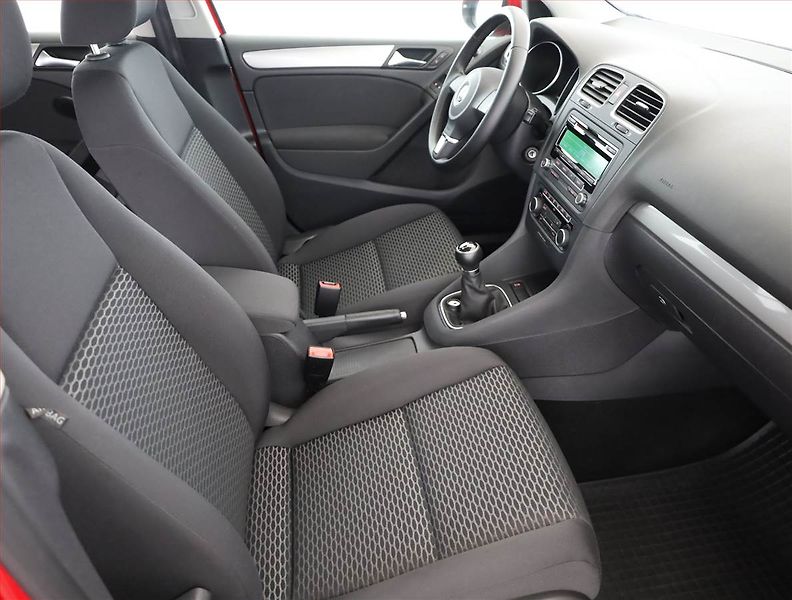 Volkswagen Golf (2011) 1.2 TSI, ČR,1.maj, Serv.kniha - fotka 7 z 16