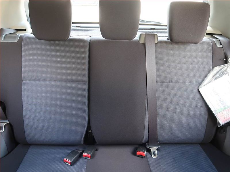 Suzuki Swift (2010) 1.3, 4X4, Serv.kniha - fotka 10 z 17