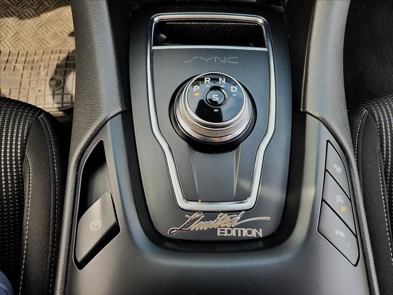 Ford Mondeo 2,0 DA,Limited,xenon,navi,výhř - fotka 35 z 50