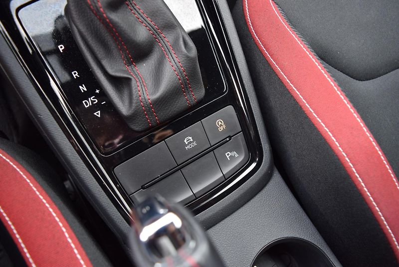Škoda Scala (2021) 1.0TSI 81kw MONTE CARLO PANO  - fotka 26 z 48