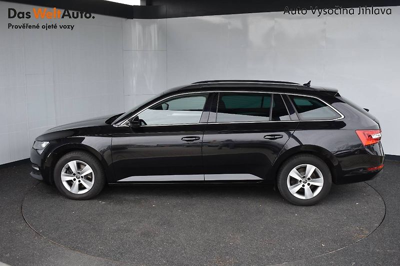 Škoda Superb (2023) 2.0TDI 110kW DSG tažné - fotka 3 z 23