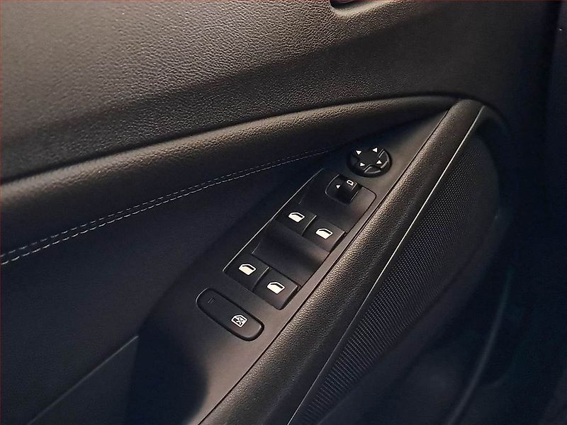 Opel Crossland X (2021) 1.2 Turbo, ČR,1.maj - fotka 17 z 19