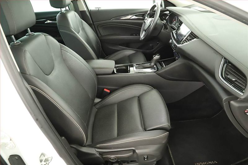 Opel Insignia (2018) 2.0 Turbo 4x4, 4X4, Automat - fotka 7 z 19