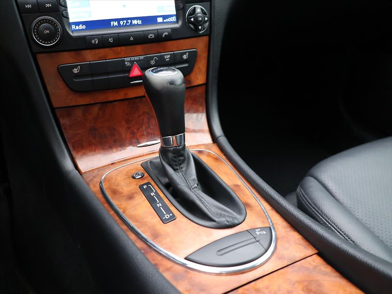 Mercedes-Benz Třídy E 3,0 280 CDI 4Matic Elegance - fotka 24 z 32