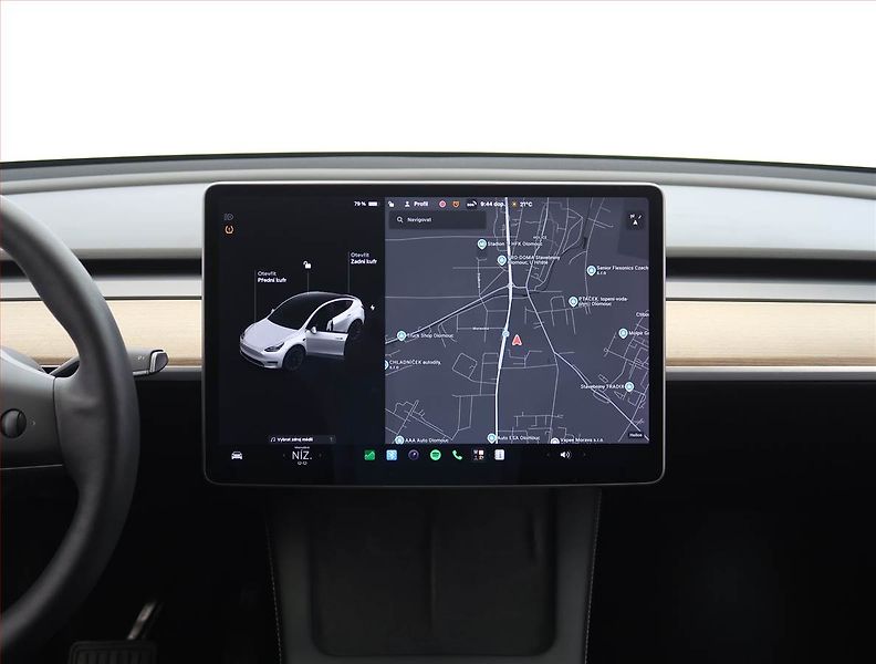 Tesla Model Y (2021) Long Range AWD 75kWh, SoH 91% - fotka 11 z 33