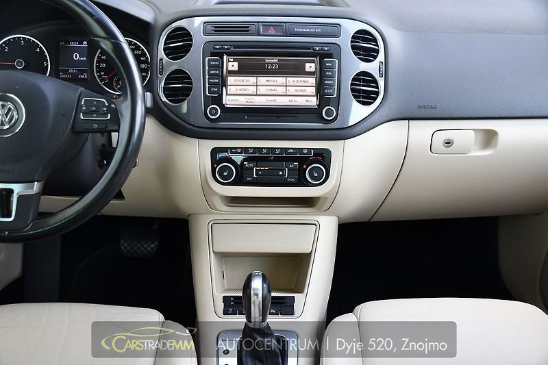 Volkswagen Tiguan 2.0TDi 103kW PANO TAŽNÉ - fotka 24 z 54