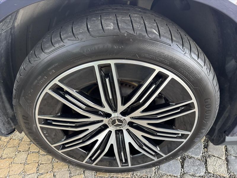 Mercedes-Benz EQE 500 4MATIC SUV - fotka 34 z 36