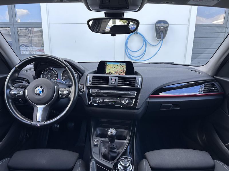 BMW Řada 1 118i Model Sport Line - fotka 6 z 18