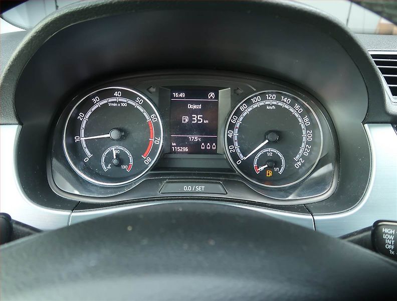 Škoda Fabia (2019) Ambition 1.0 TSI, Serv.kniha - fotka 11 z 14