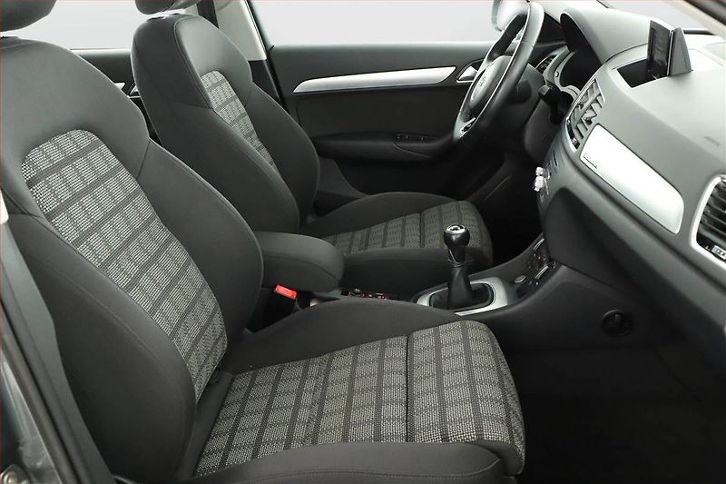 Audi Q3 (2015) 2.0 TDI, 4X4, Navi, Bi-Xenony - fotka 8 z 19