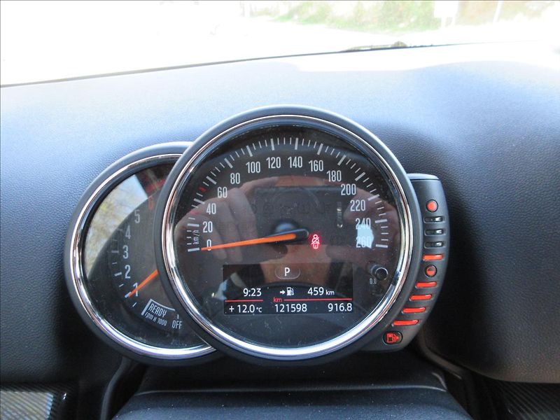 Mini Countryman 2,0 SD ALL4, JCW, Panorama, No - fotka 19 z 31