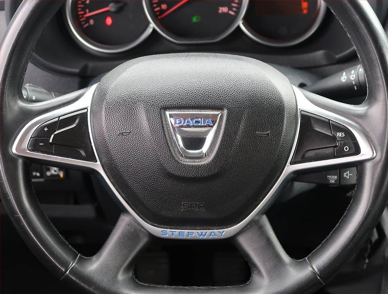 Dacia Lodgy (2019) Stepway 1.6 SCe, LPG, 7 míst - fotka 16 z 19