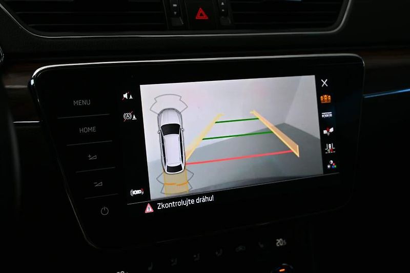 Škoda Superb (2023) 2.0 DSG 4x4 SCOUT Matrix LED T - fotka 21 z 40