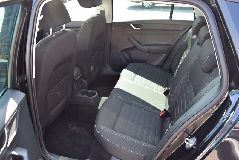 Škoda Rapid (2016) 1.2TSI 81kw STYLE XEN NAVI PAN - fotka 14 z 45