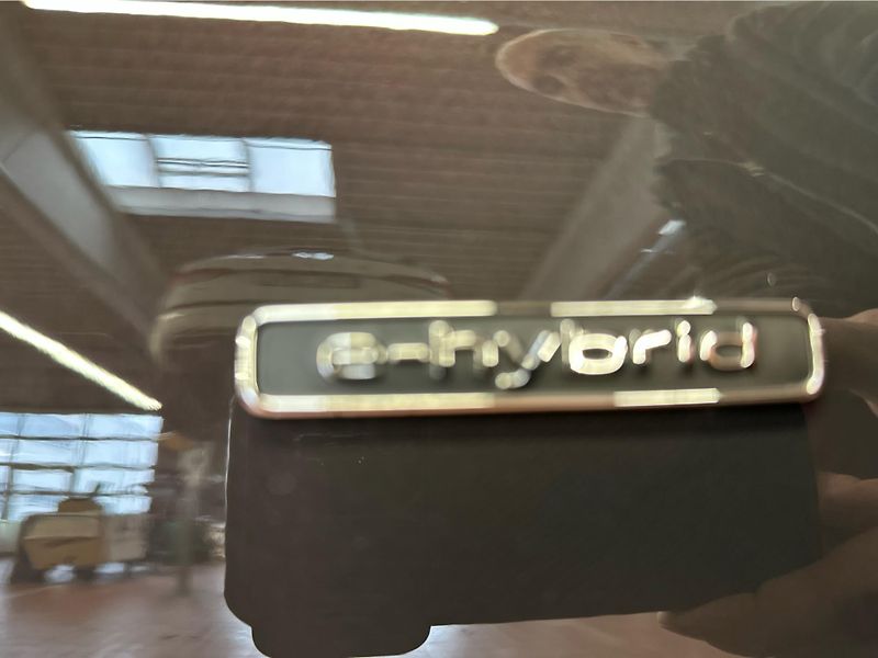 Audi A6 (2026) Avant e-hybrid quattro 220kW - fotka 24 z 25