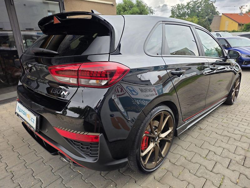 Hyundai i30 2.0-N-206kw-LIMIT EDICE 25ks - fotka 12 z 40