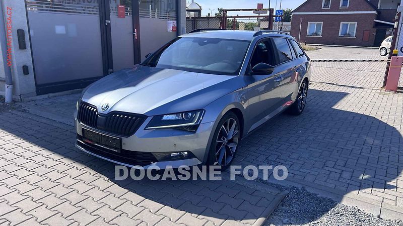 Škoda Superb (2018) 2.0TDi, AT, navi, bixen - fotka 1 z 3