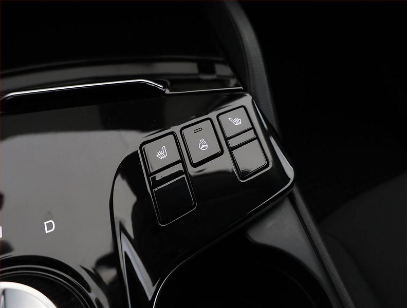 Kia Sportage (2022) Exclusive 1.6 T-GDI MHEV - fotka 13 z 19