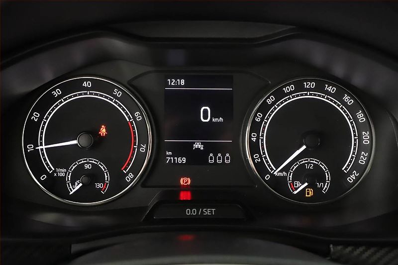 Škoda Kamiq (2020) 1.0 TSI, Serv.kniha, Kůže - fotka 8 z 20