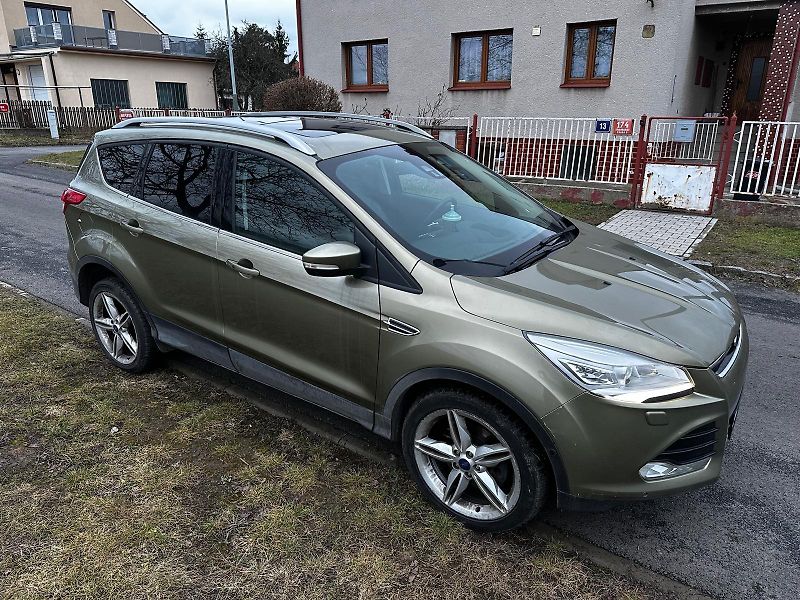 Ford Kuga (2013) - fotka 5 z 6