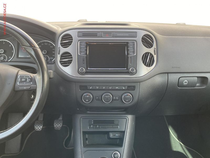 Volkswagen Tiguan (2015) 2.0 TDi, Lounge, navi, kamera - fotka 12 z 17