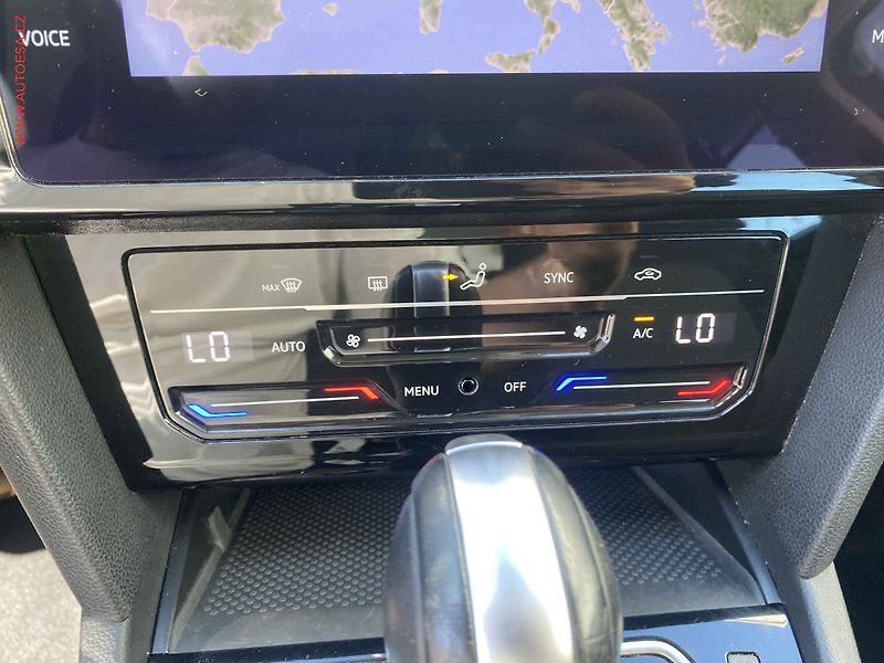 Volkswagen Passat (2020) 2.0 TDi, Highline, DSG, LED - fotka 17 z 19