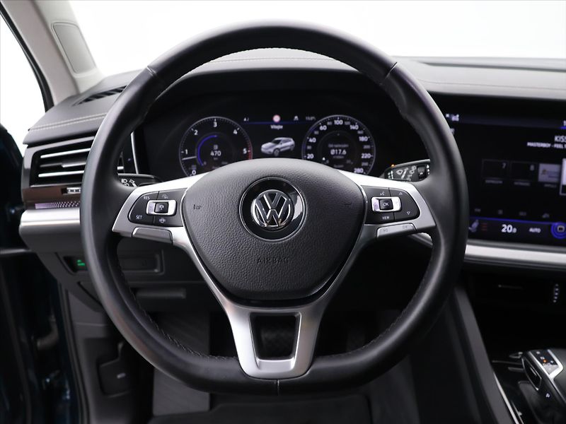 Volkswagen Touareg 3,0 TDI 210kW 4M LED DPH CZ - fotka 19 z 39