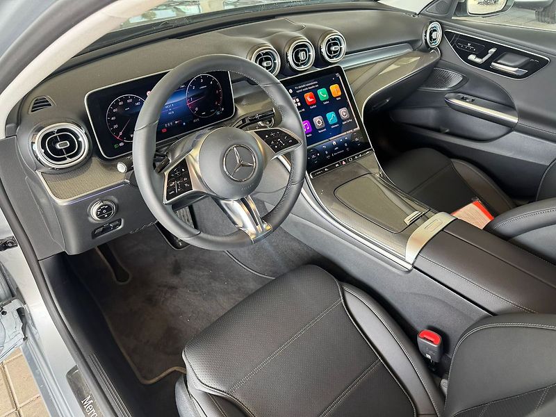 Mercedes-Benz Třídy C 220 d 4MATIC kombi - fotka 12 z 20