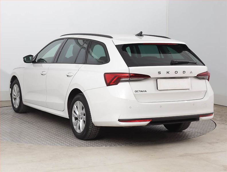 Škoda Octavia (2024) Selection 1.5 TSI - fotka 4 z 19