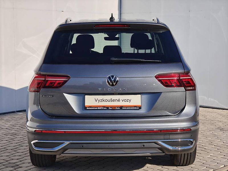 Volkswagen Tiguan Elegance 7DSG 1,5TSi - fotka 22 z 24