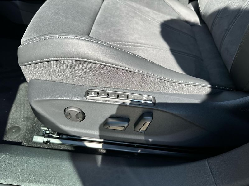 Volkswagen ID.7 Tourer Pro People 77 kWh - fotka 15 z 26
