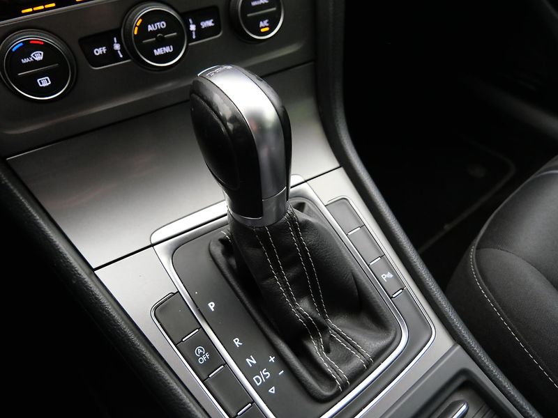 Volkswagen Golf - fotka 19 z 23