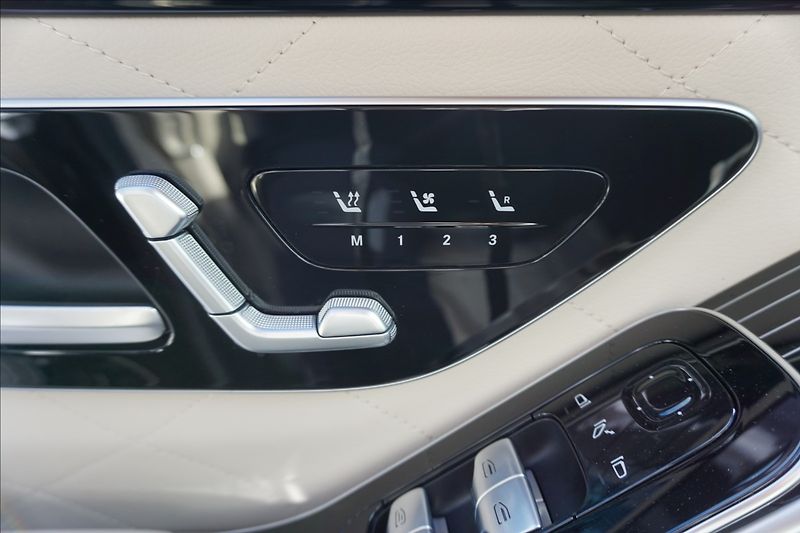 Mercedes-Benz Třídy S 2,9 - fotka 11 z 24