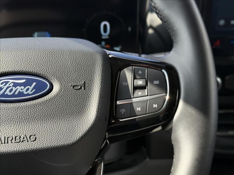 Ford Tourneo Custom 2,0 EcoBlue 125 kW Titanium L2 - fotka 23 z 32