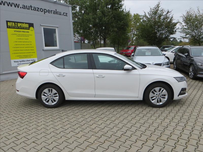 Škoda Octavia 2,0 TDI Ambition DSG LED ČR - fotka 9 z 22