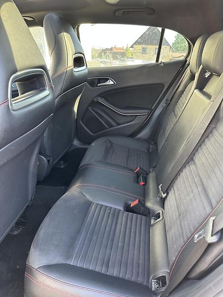 Mercedes-Benz GLA 220 CDI 125kW - fotka 13 z 14