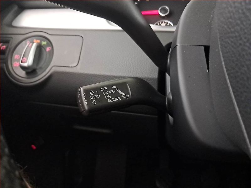 Volkswagen Passat (2011) Highline 2.0 TDI, Xenony - fotka 16 z 16