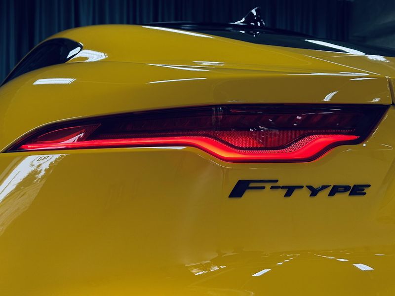 Jaguar F-Type (2021) R.COUPE*5.0*V8*SORRENTO*ZÁRUKA - fotka 11 z 43