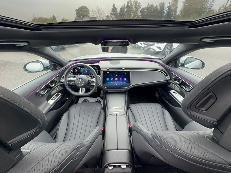 Mercedes-Benz Třídy E E 220 d 4MATIC AMG - fotka 16 z 39