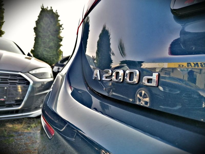 Mercedes-Benz Třídy A (2020) 2.0 200D AMG Line 110kW 9G - fotka 43 z 46