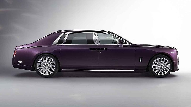 Rolls-Royce Phantom.