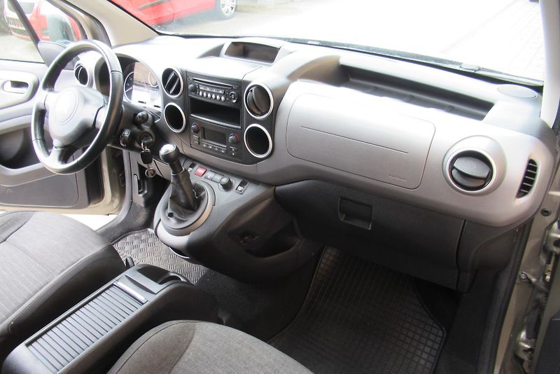 Citroën Berlingo 1.6 HDi  NOVÉ ROZVODY TAŽNÉ - fotka 13 z 21