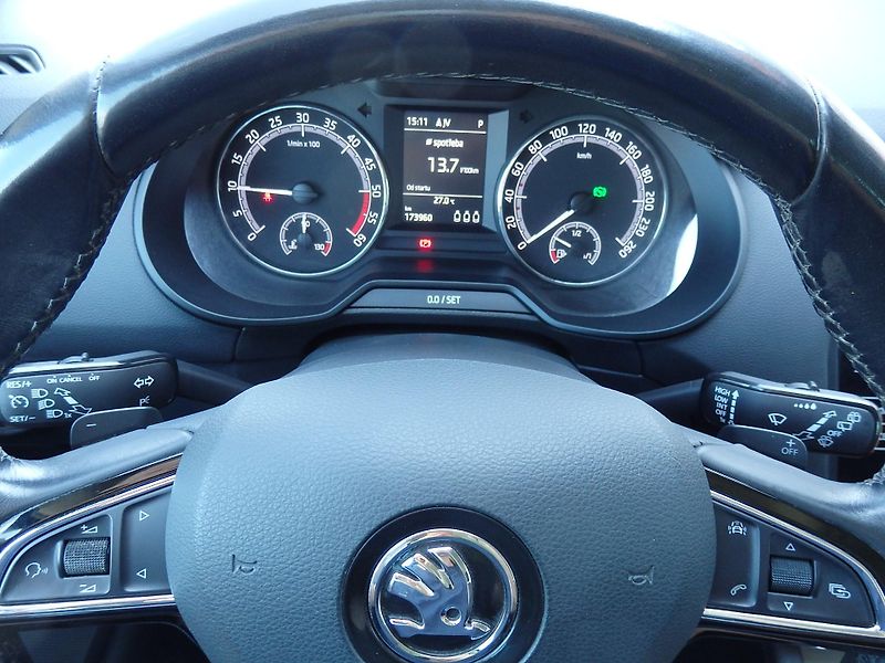 Škoda Octavia 2.0TDI NAVIGACE, ZÁVĚS, DSG - fotka 15 z 18
