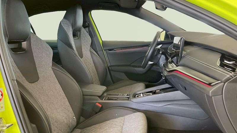 Škoda Octavia (2025) Sportline m-HEV 1.5TSI 110kW D - fotka 12 z 35