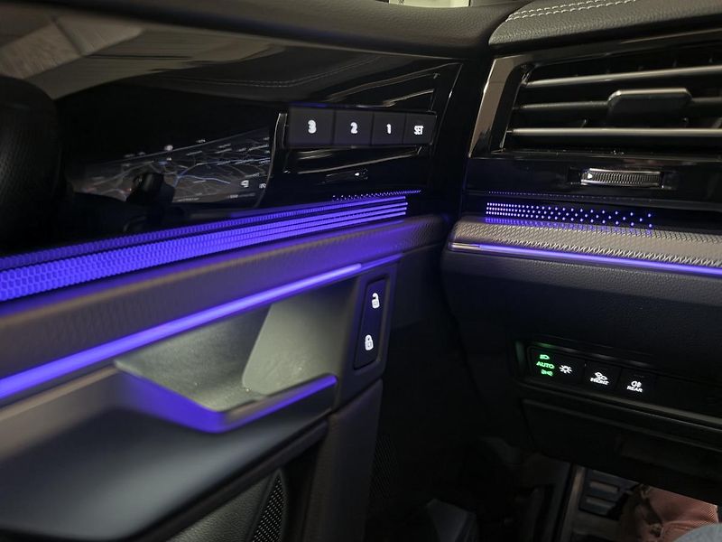 Volkswagen Touareg (2021) R-Line 210KW TAŽ. ČR 1.Maj.TOP - fotka 22 z 50