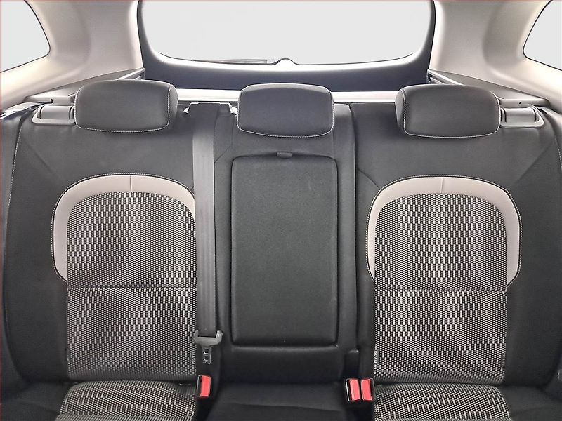 Kia Ceed (2017) 1.6 GDI, Serv.kniha, Navi - fotka 10 z 19