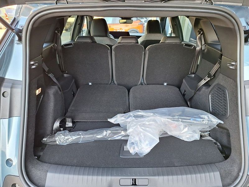 Peugeot 5008 (2026) ALLURE Hybrid 145 e-DCS6 - fotka 14 z 19